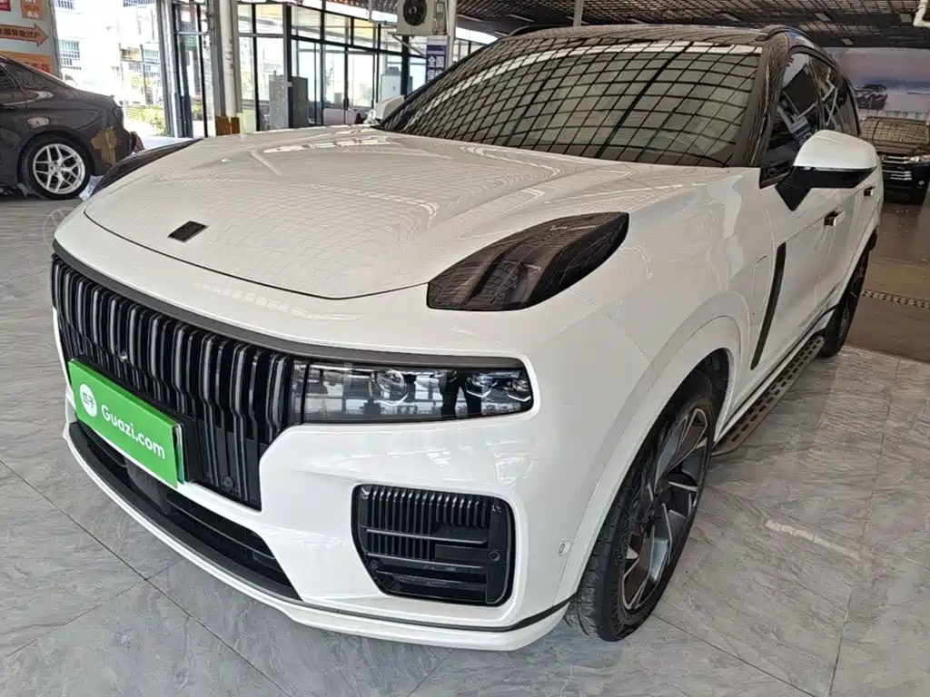Lynk & Co 09 EM-P 2022