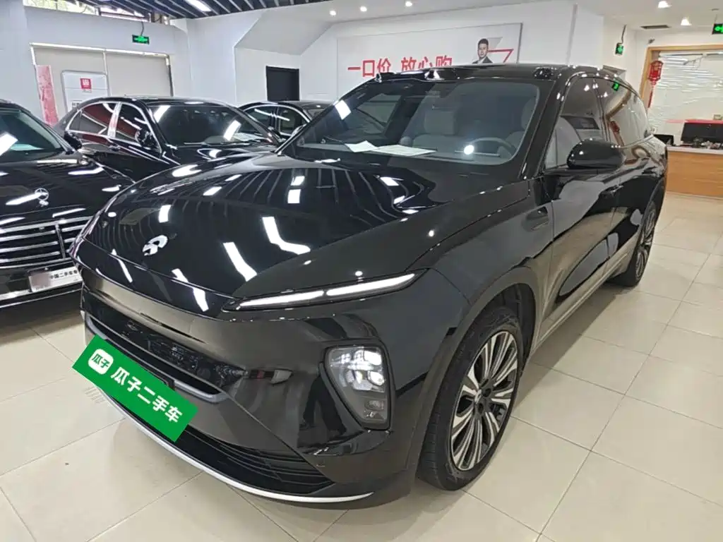 NIO ES8 2024