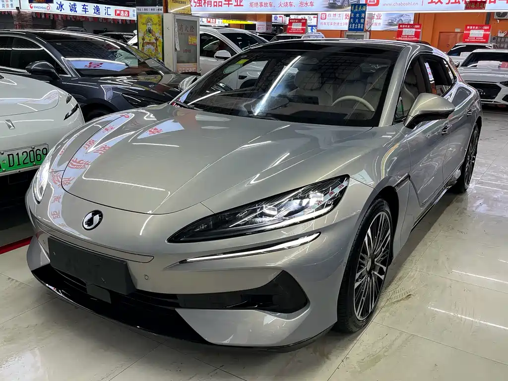 Denza Denza Z9GT 2024