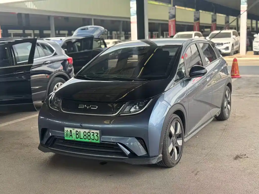 BYD Dolphin 2023