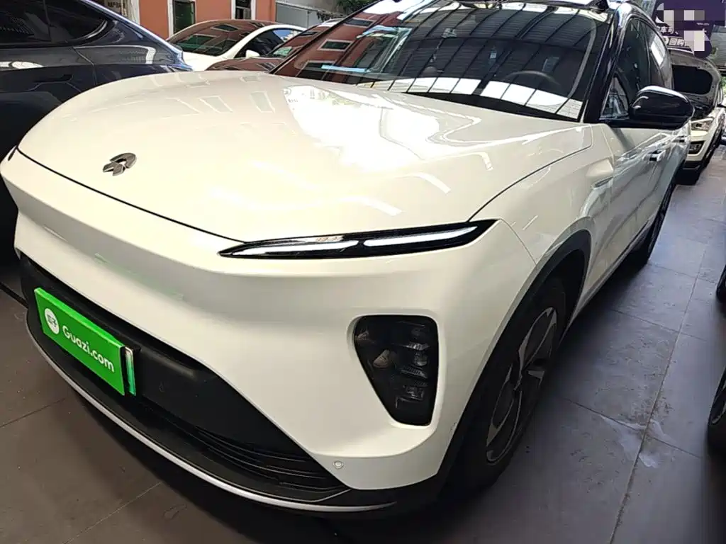 NIO ES8 2023