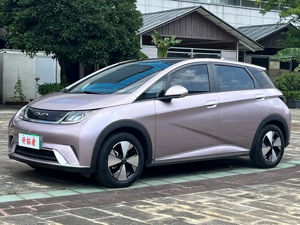 BYD Dolphin 2023