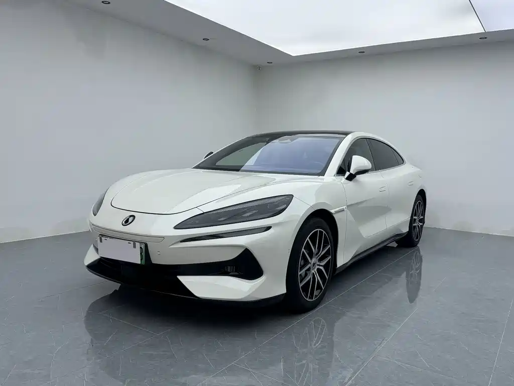 Denza Denza Z9 2024