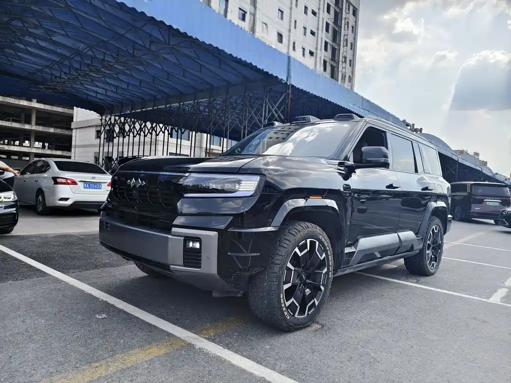Fang Cheng Bao Leopard 8 2025