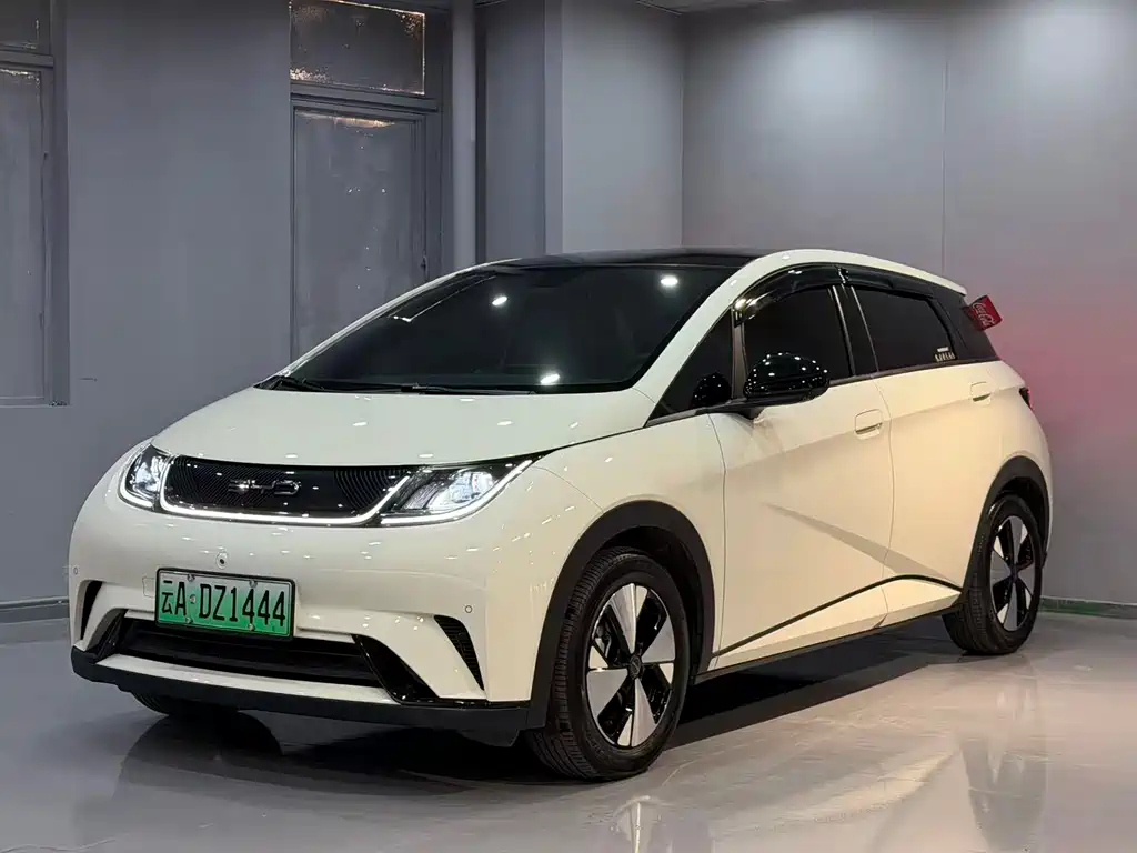 BYD Dolphin 2023
