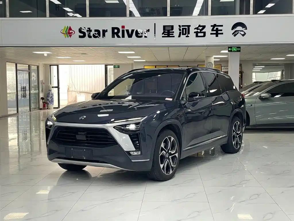 NIO ES8 2021