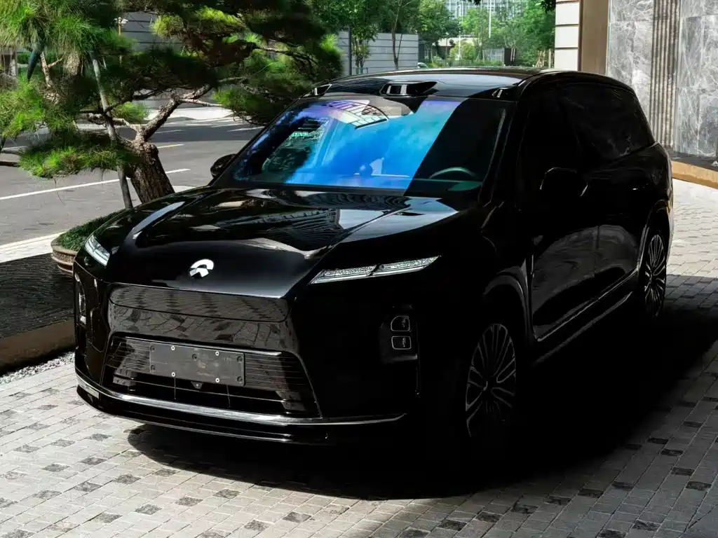 NIO ES8 2025