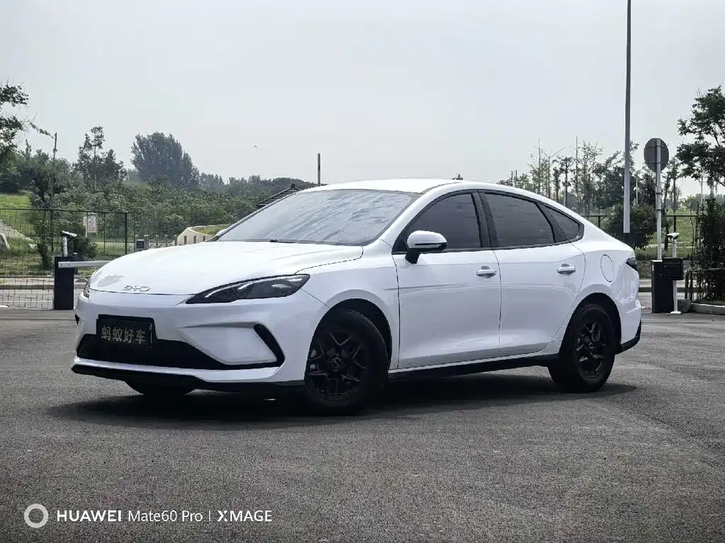 BYD Seal 05 DM-i 2025