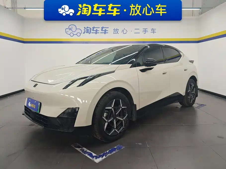 Lynk & Co Z20 2025