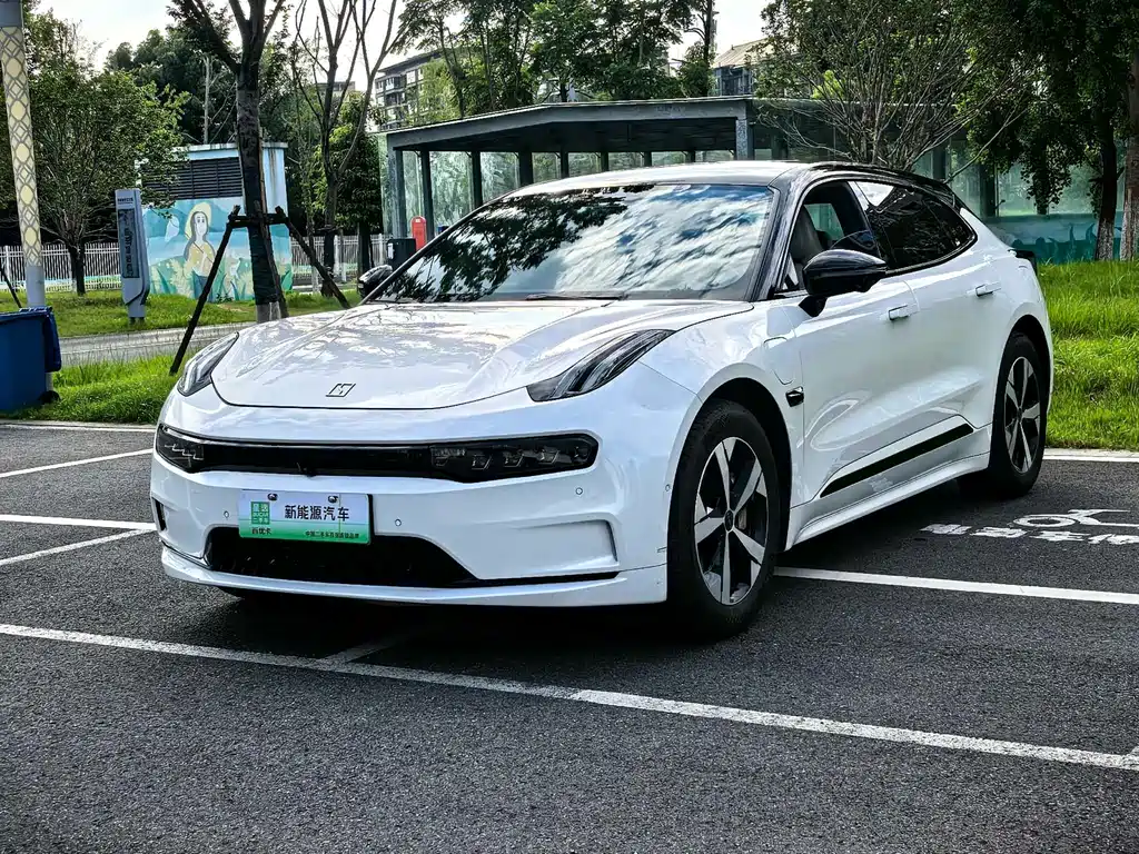 Zeekr 001 2023
