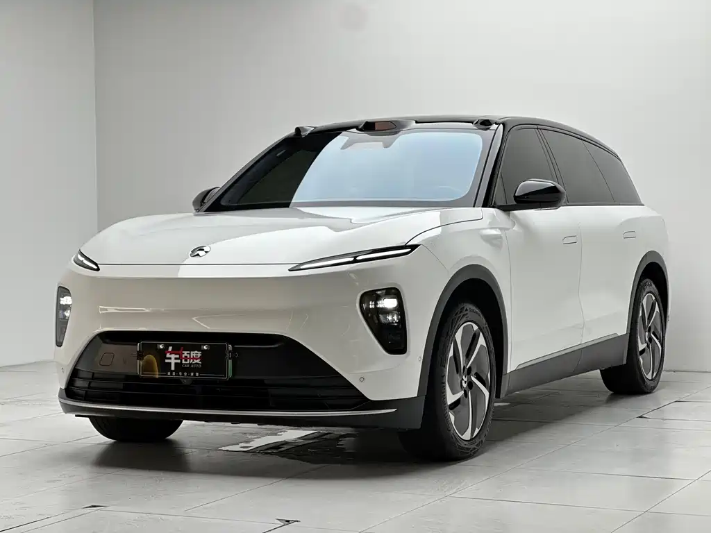 NIO ES8 2023