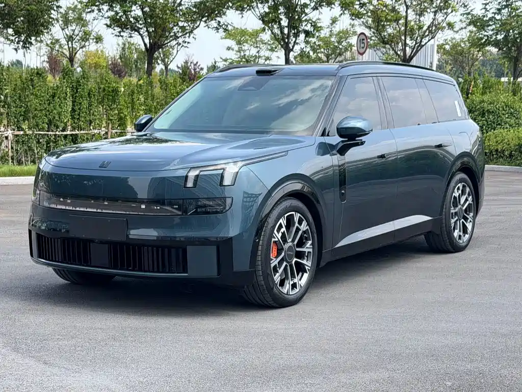 Lynk & Co 领克900 2025