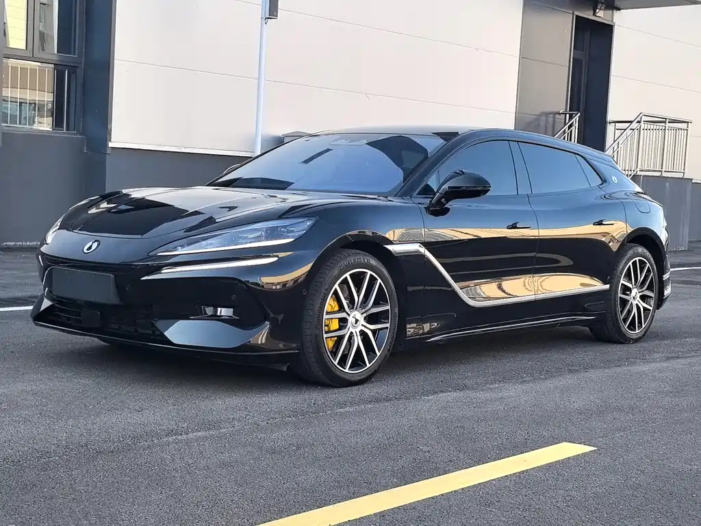 Denza Denza Z9GT 2025