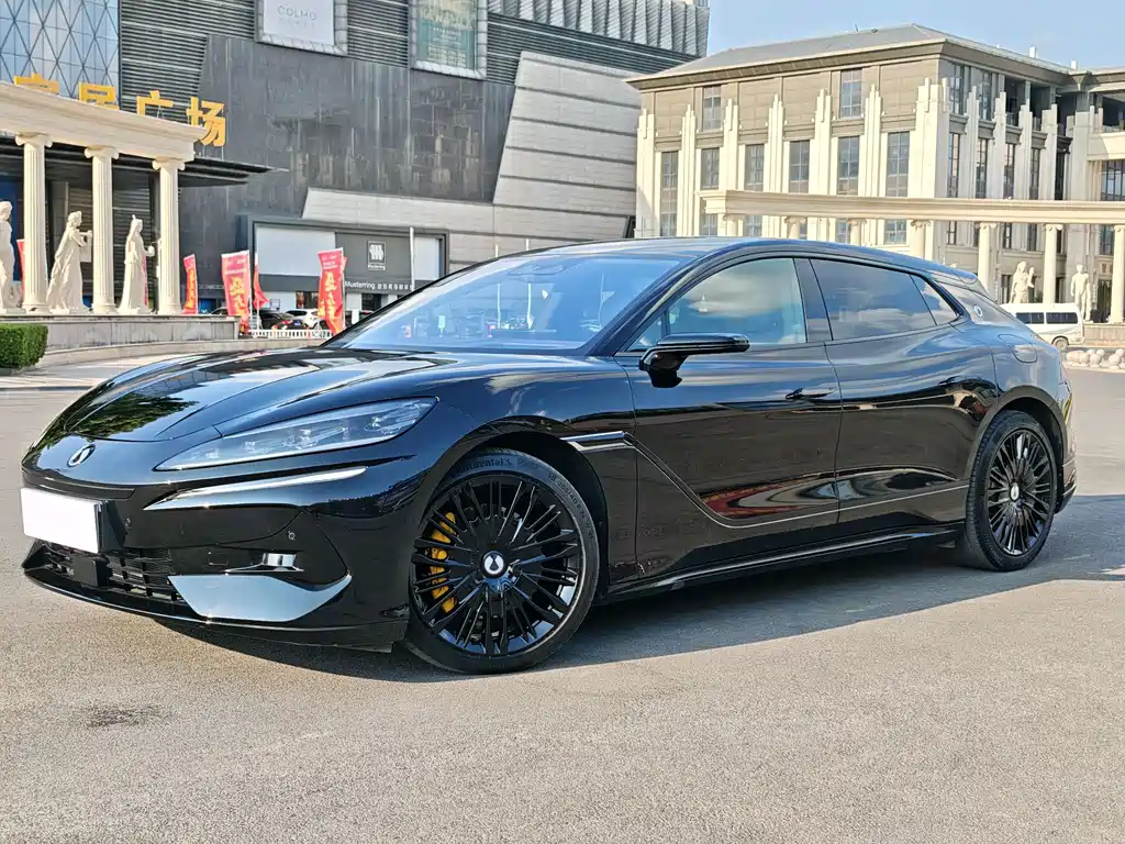 Denza Denza Z9GT 2025