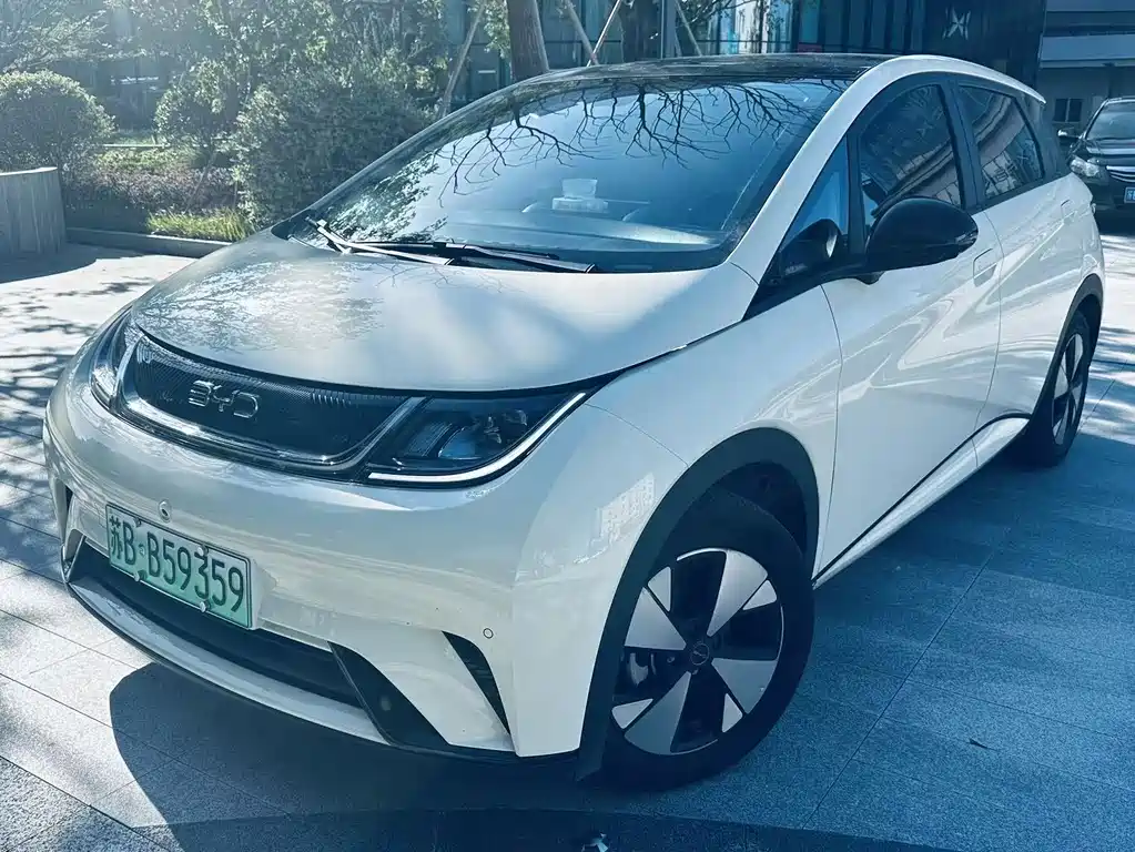 BYD Dolphin 2023