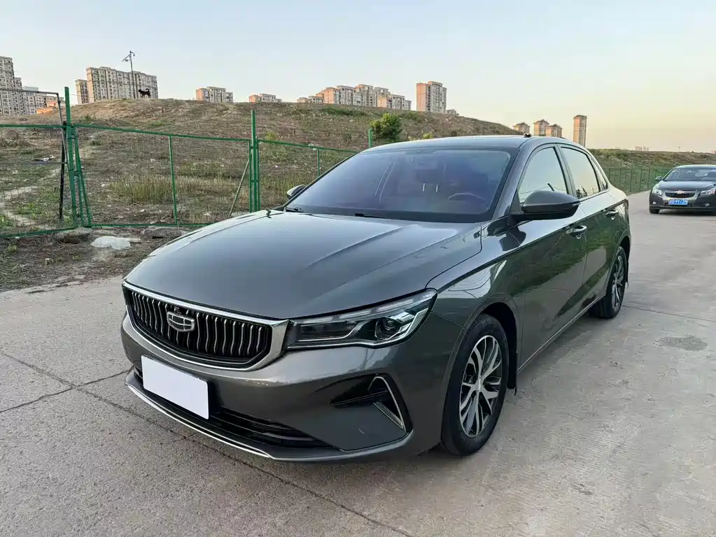 Geely Emgrand 2023