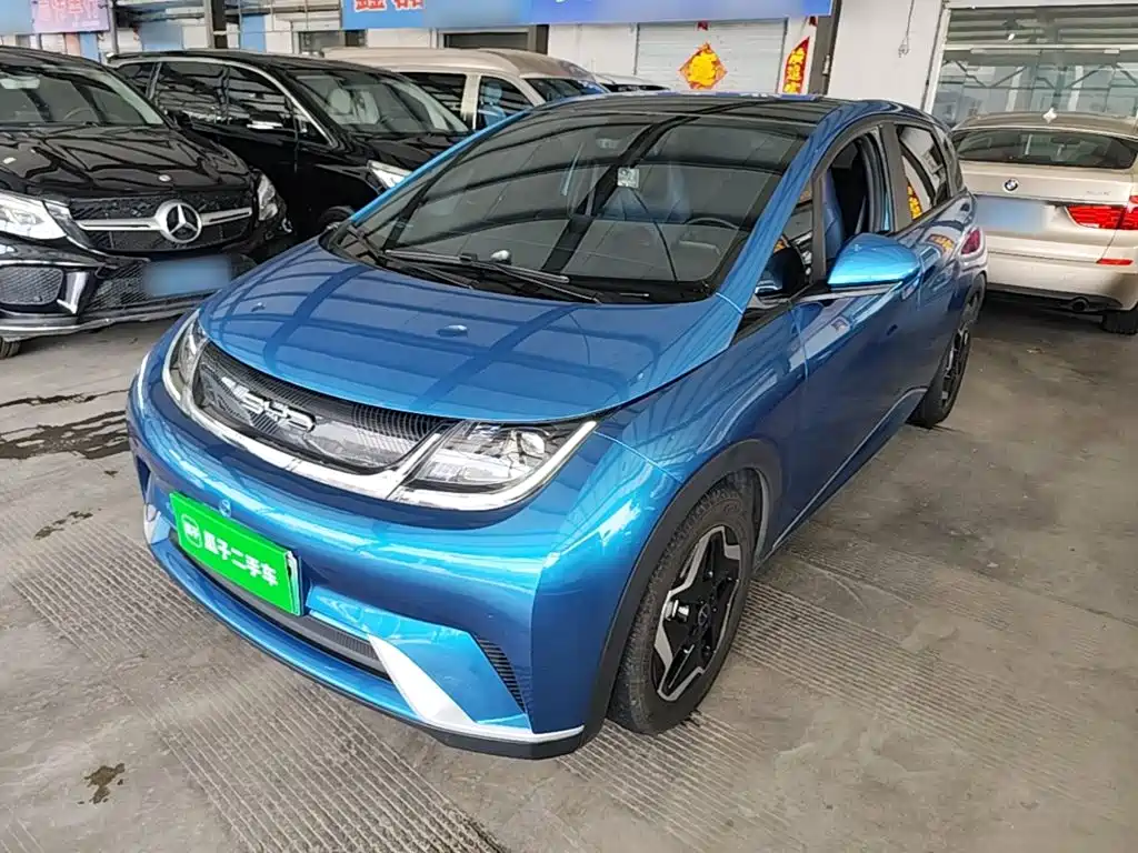 BYD Dolphin 2023