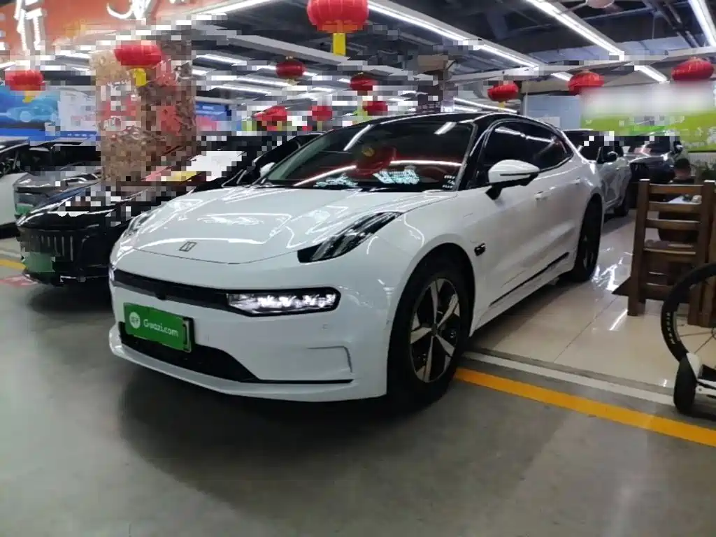 Zeekr 001 2022