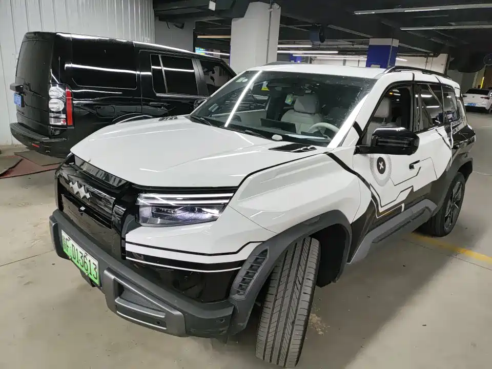 Fang Cheng Bao Titanium 3 2025