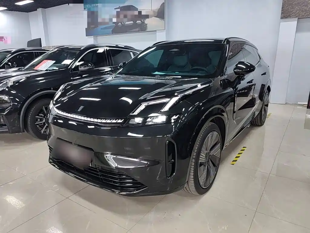 Lynk & Co 08 EM-P 2024