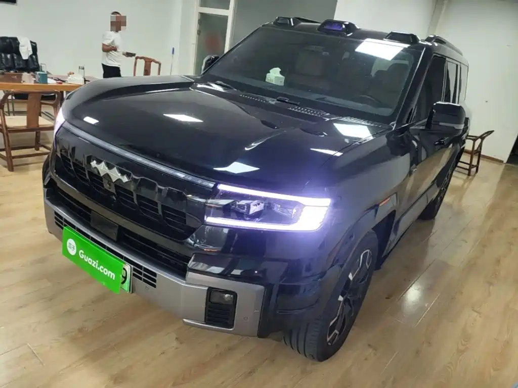 Fang Cheng Bao Leopard 8 2025