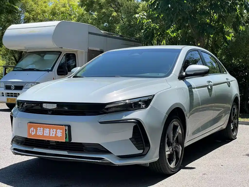 Geely L HiP 2024