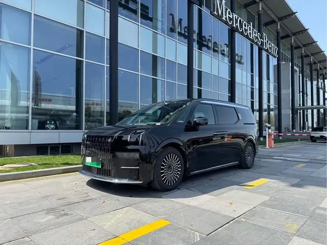 ZEEKR 009 2024 seven-seat aisle version, four-wheel drive, 108kWh