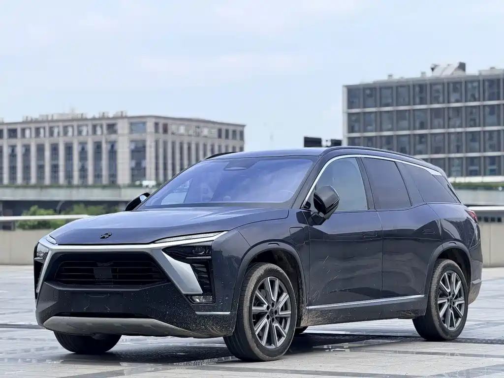 NIO ES8 2021