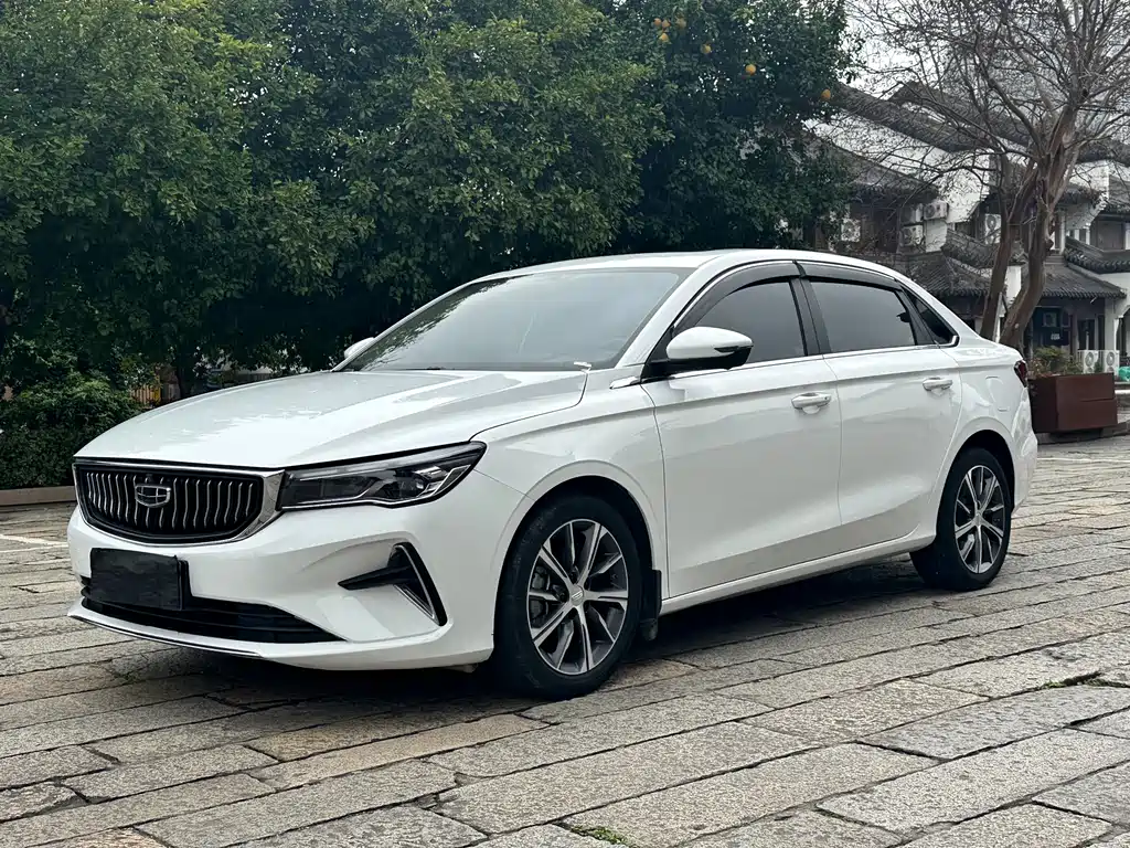 Geely Emgrand 2023