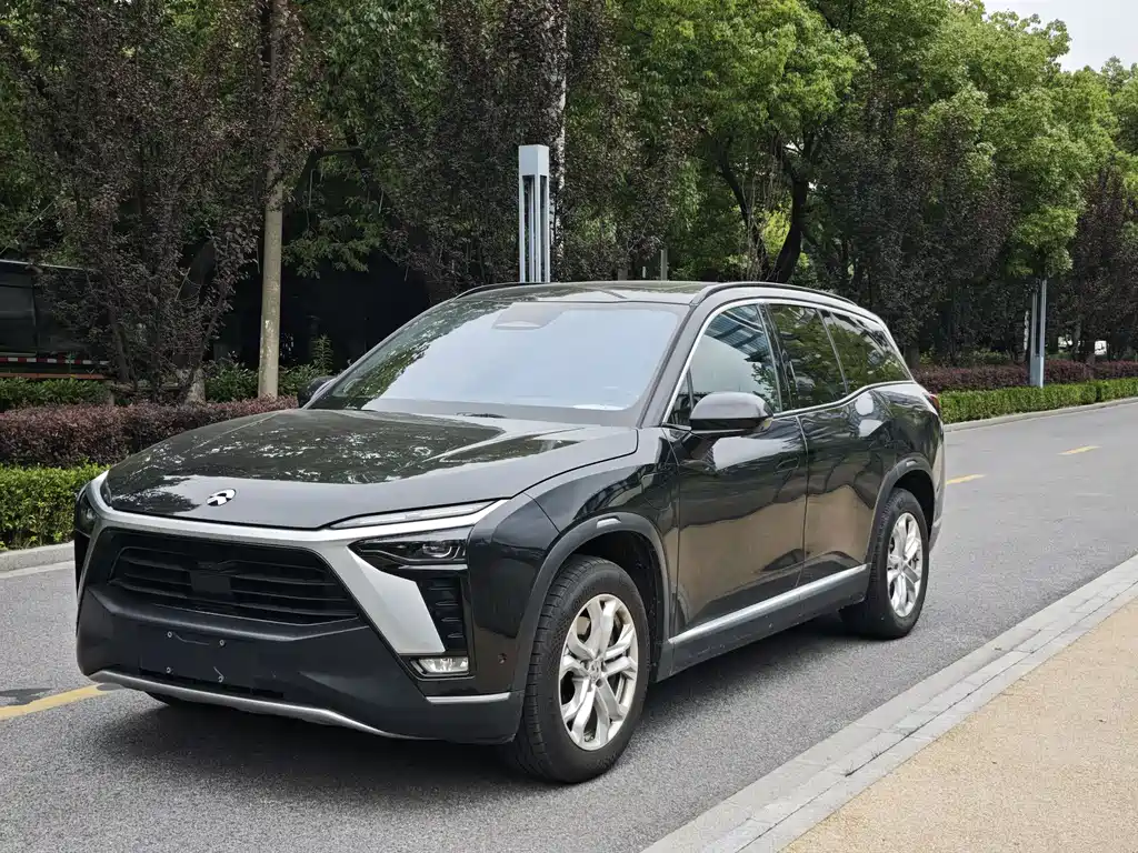 NIO ES8 2022