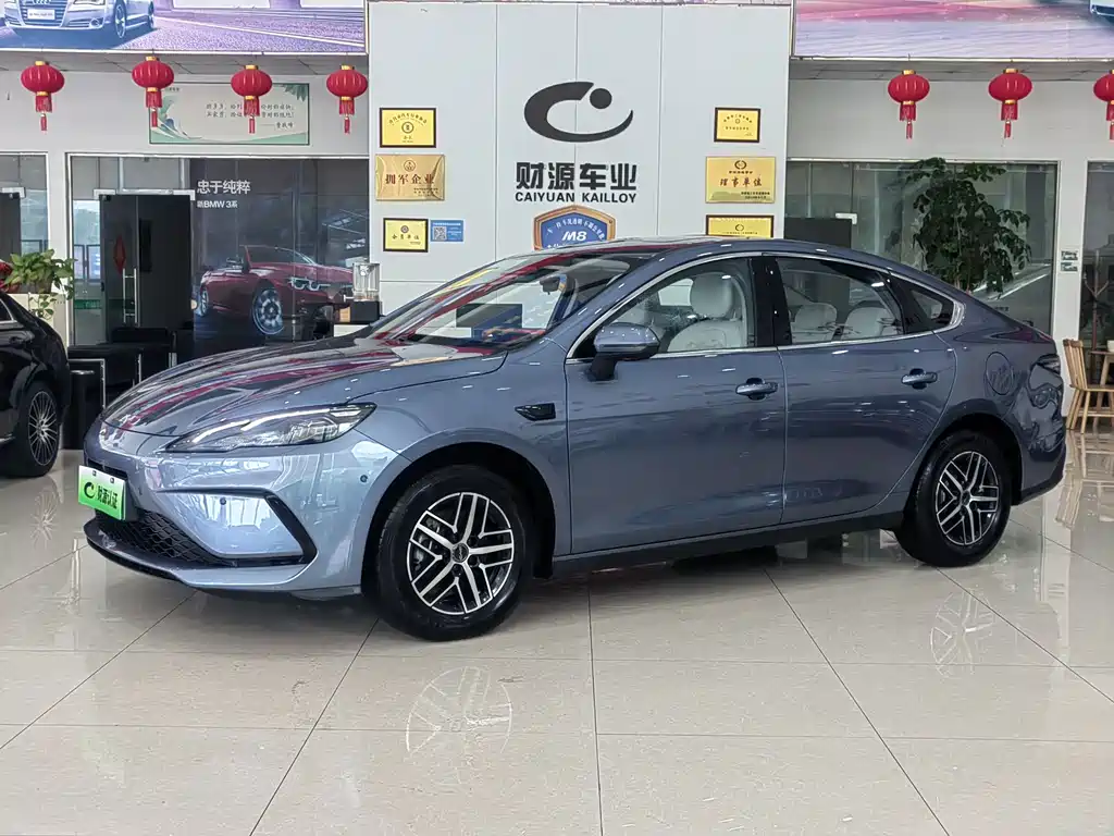 BYD Seal 05 DM-i 2025