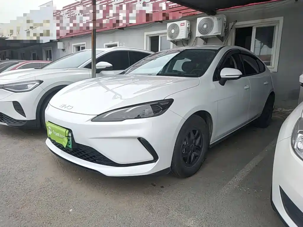 BYD Seal 05 DM-i 2025