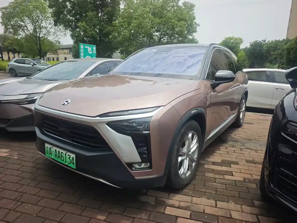 NIO ES8 2022