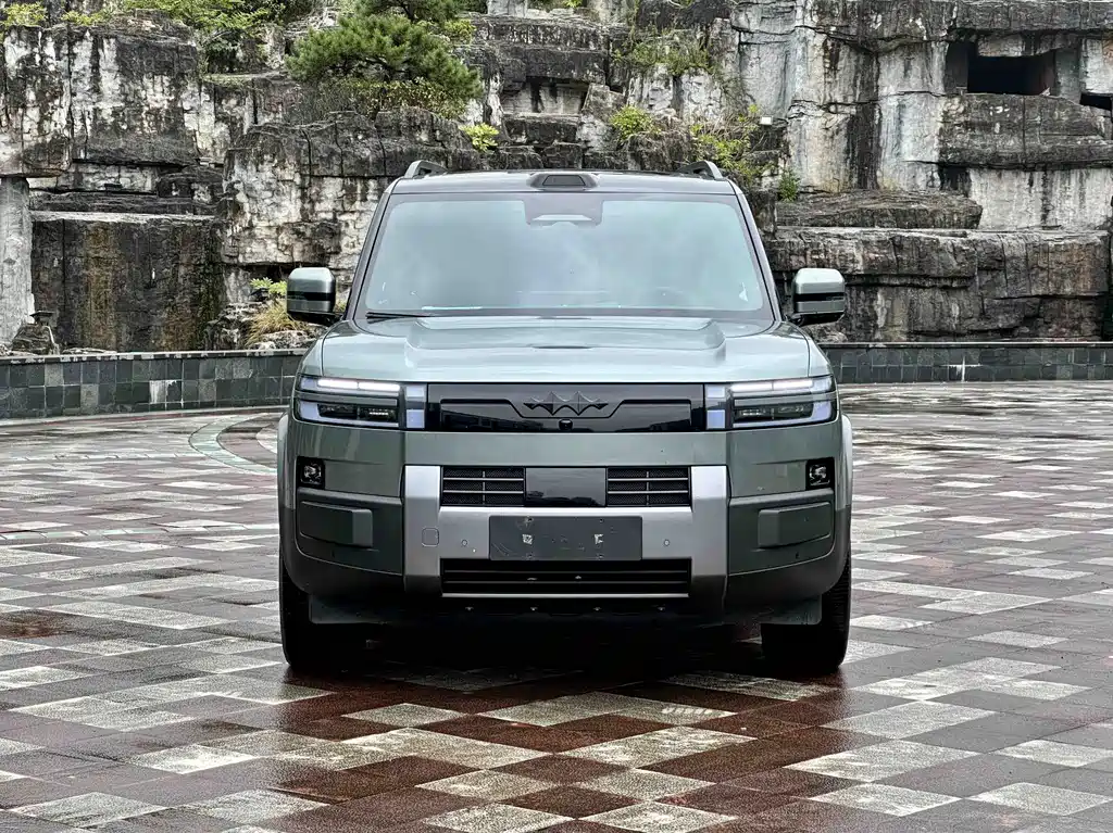 Fang Cheng Bao 钛7 2025