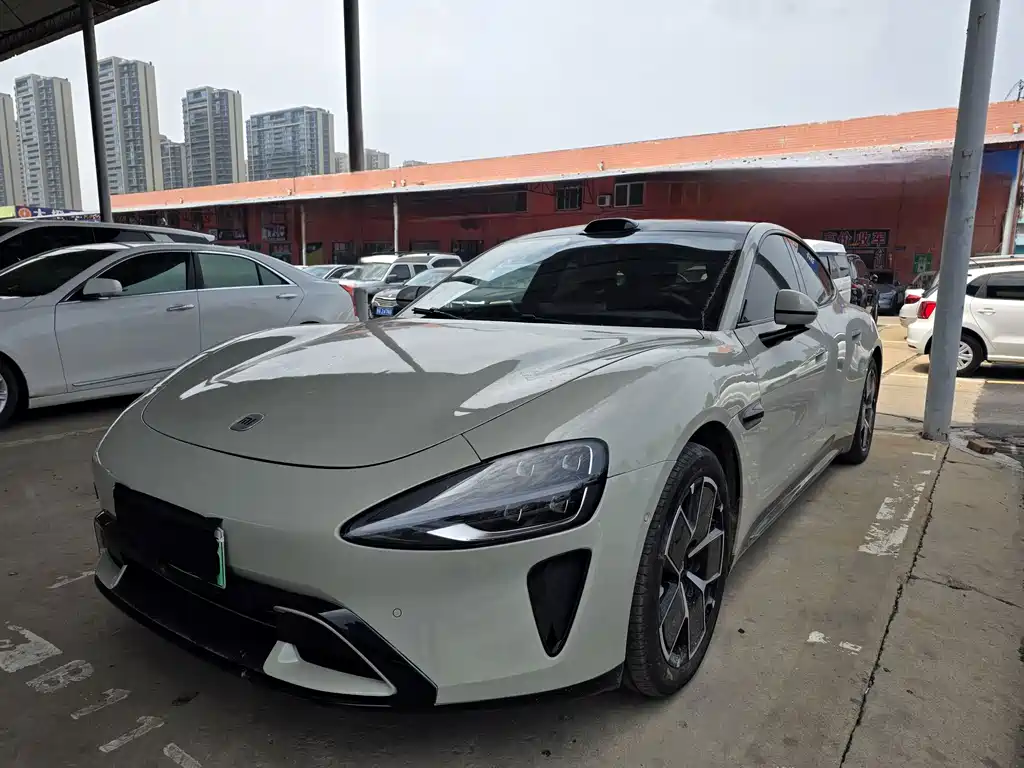 Xiaomi SU7 2025