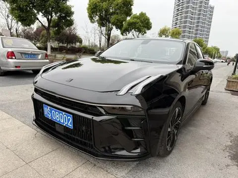 Lynk & Co 03 2023 1.5TD DCT Pro