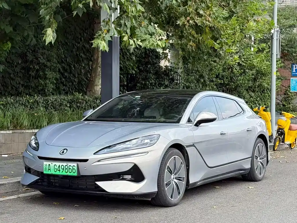 Denza Denza Z9GT 2025