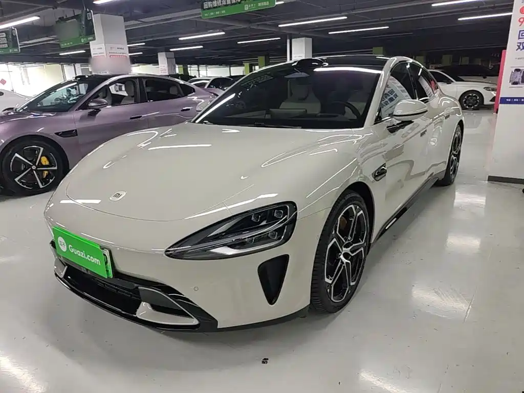 Xiaomi SU7 2024