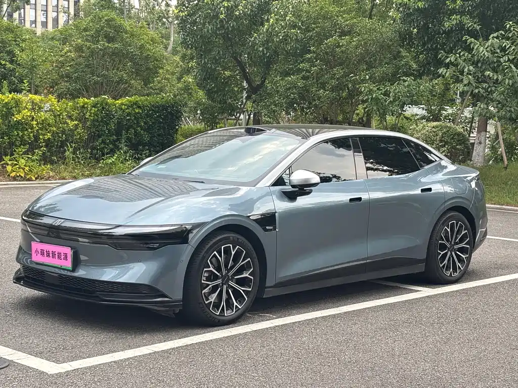 Zeekr 007 2024