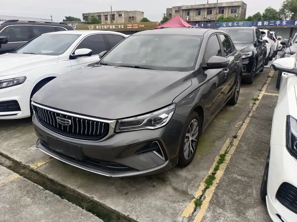 Geely Emgrand 2023