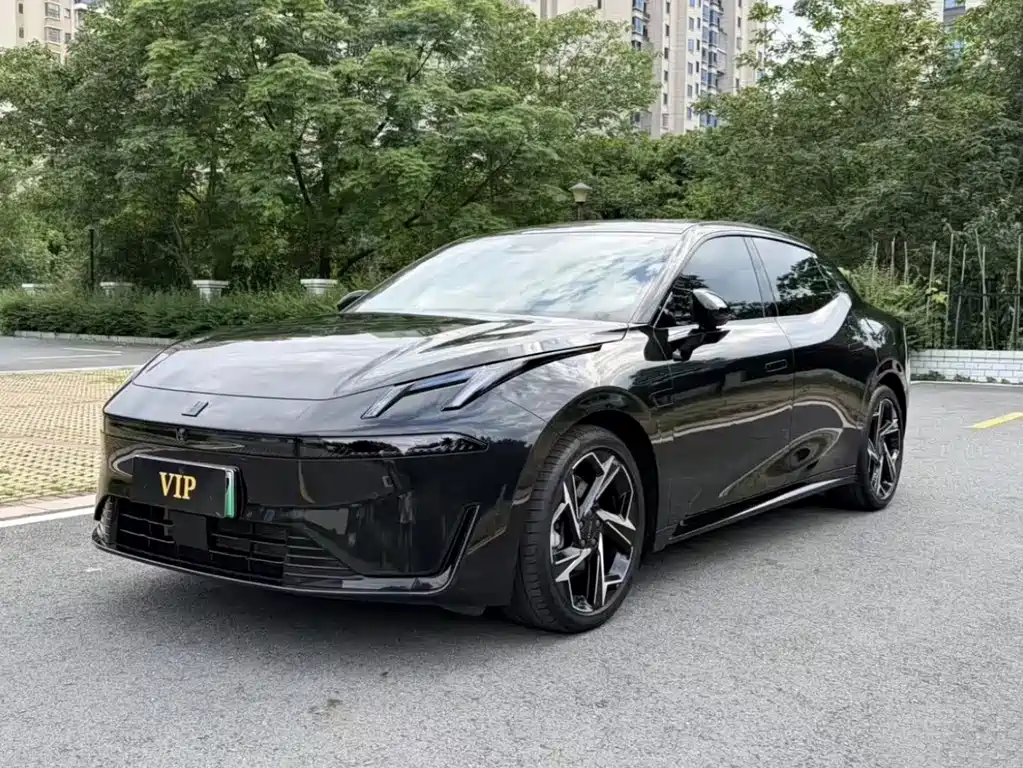 Lynk & Co 07 EM-P 2025