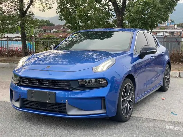 Lynk & Co 03 2018 1.5TD DCT Pro version