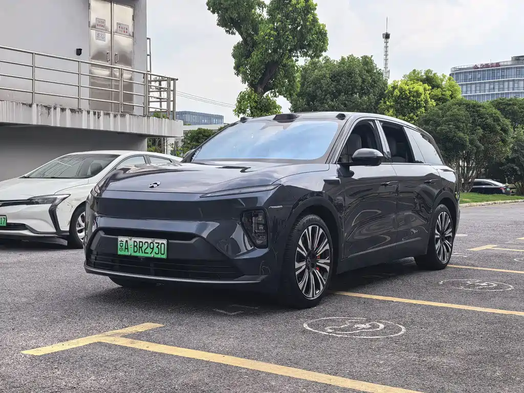 NIO ES8 2023