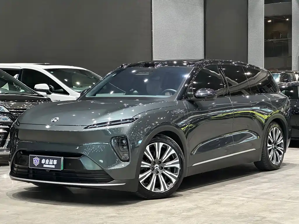 NIO ES8 2024