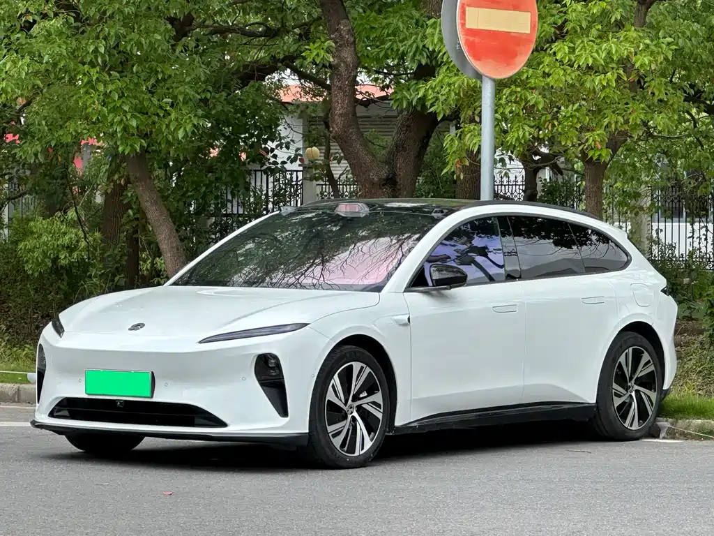 NIO ET5T 2024